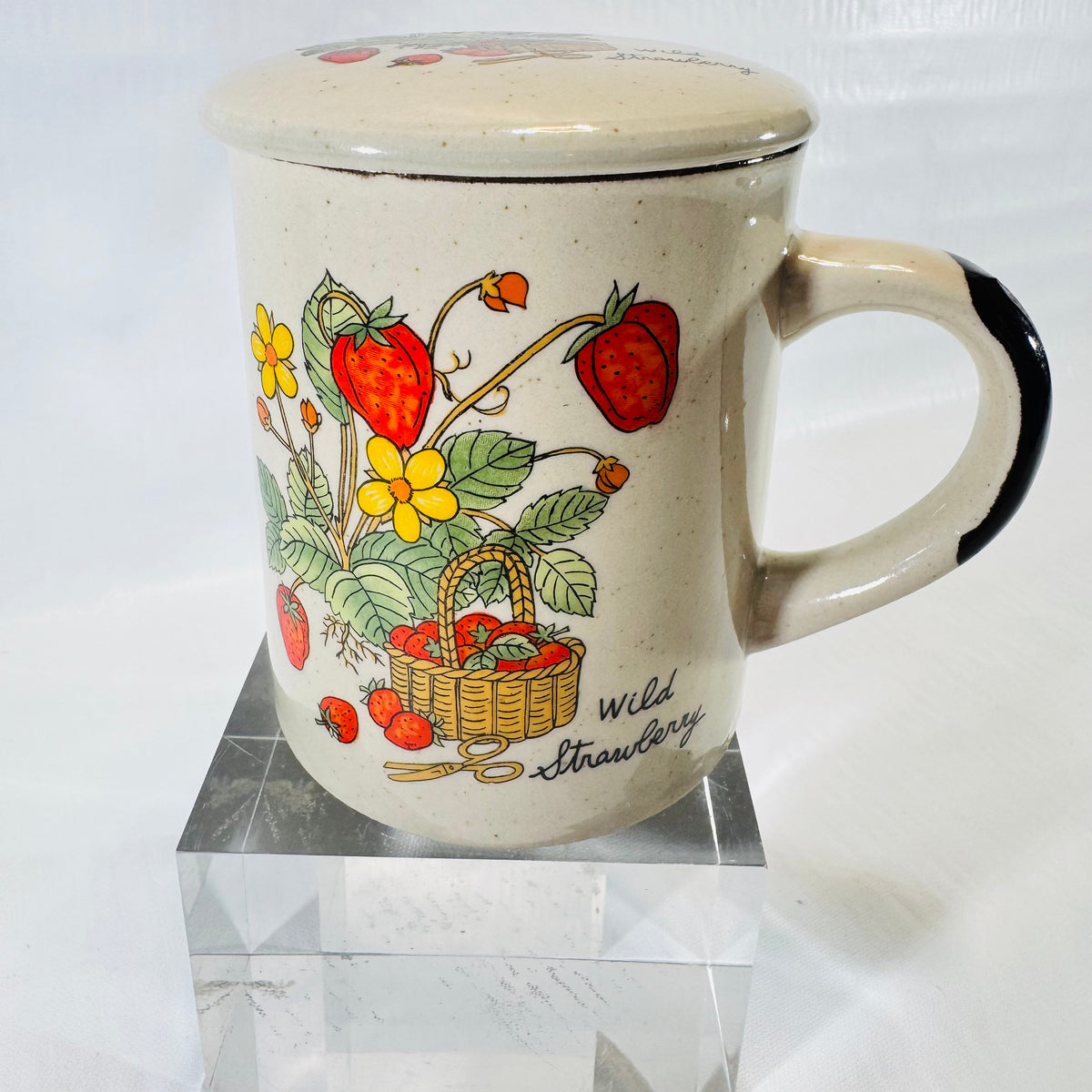 Interpur Wild Strawberry Lidded Stoneware Mug 1970s Made in Korea
