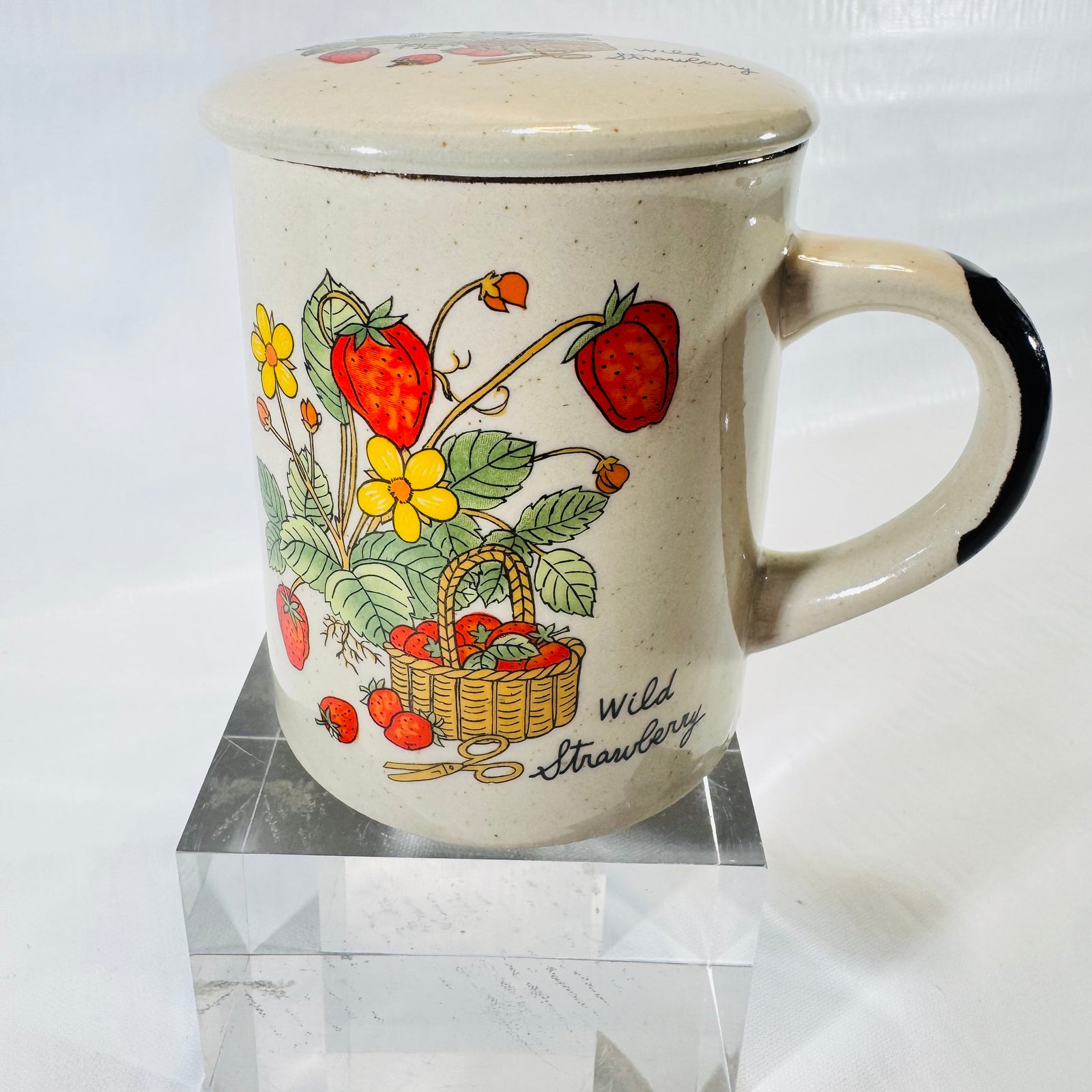 Interpur Wild Strawberry Lidded Stoneware Mug 1970s Made in Korea