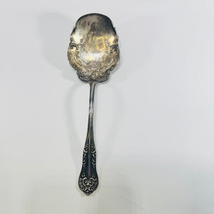 WM ROGERS & SON AA Oxford 1901 Berry Spoon Silverplate Repousse Serving Flatware
