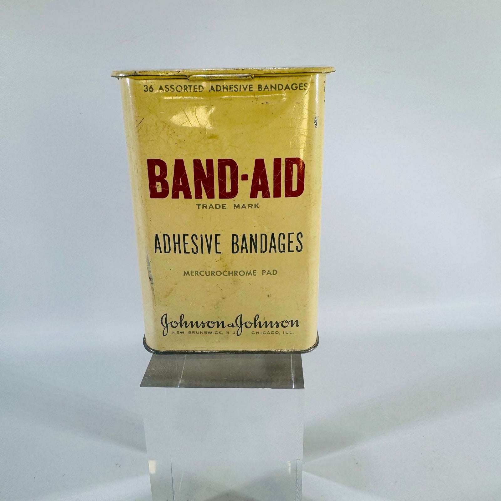 Vintage Band Aid Mercurochrome Tin Johnson & Johnson 36 Assorted Adhesive Bandages Metal Box