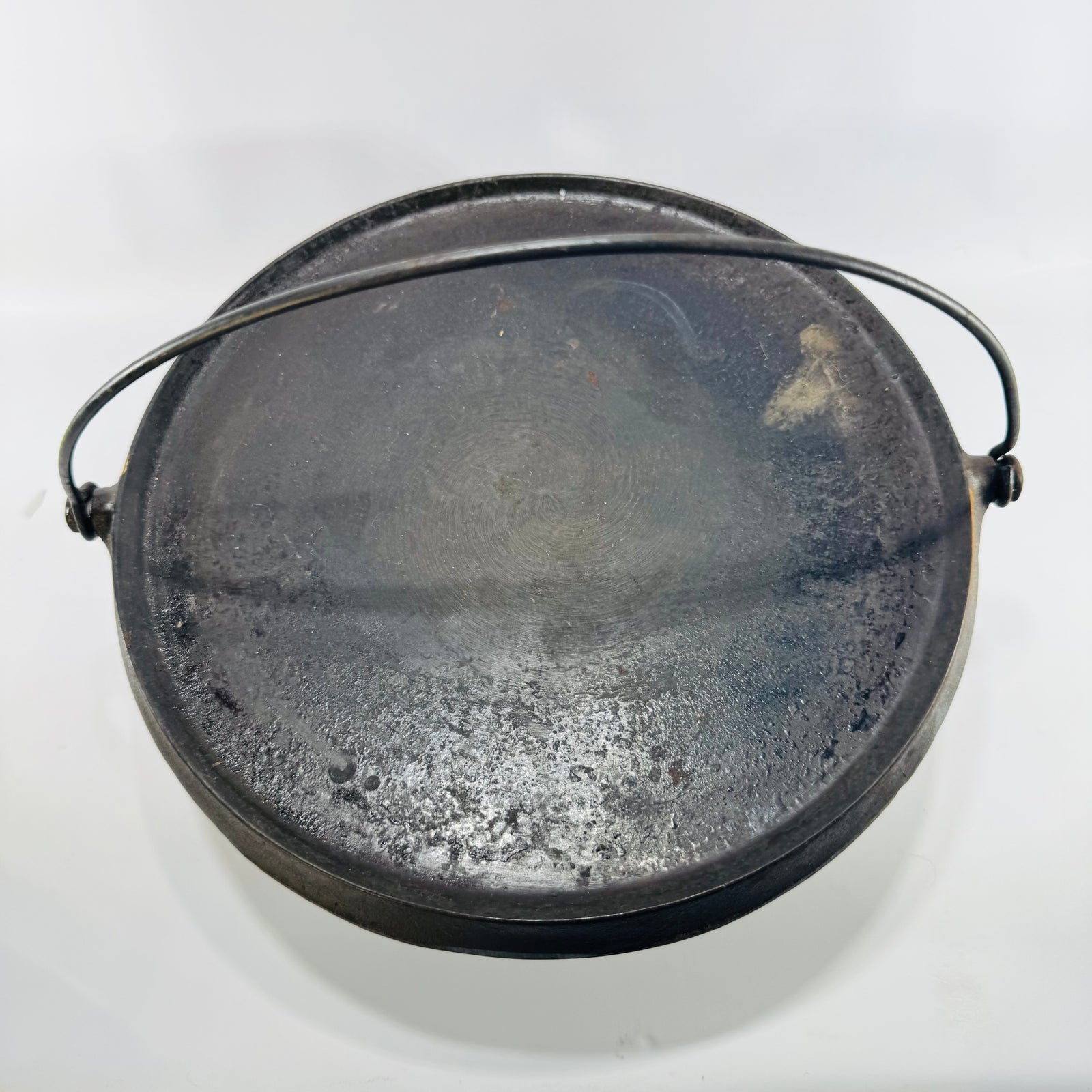 Wagner Ware Sidney -O- 1120 B Bailed Round Griddle 1922 to 1959 Cast Iron
