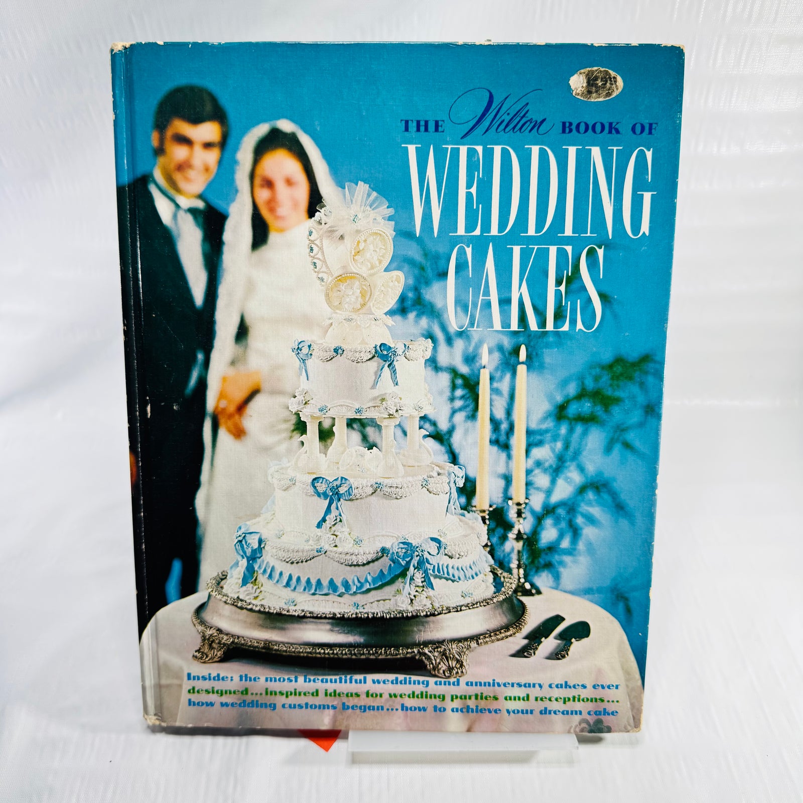 The Wilton Book of Wedding Cakes 1971 Hardcover Cake Decorating Book
