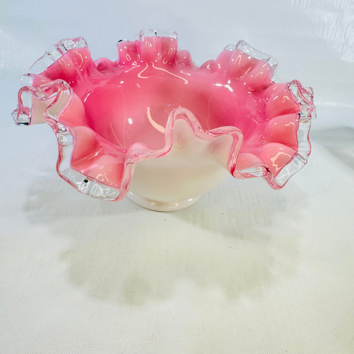 Fenton Peach Crest ruffled pink and white glass bowl, photo 4 of 5