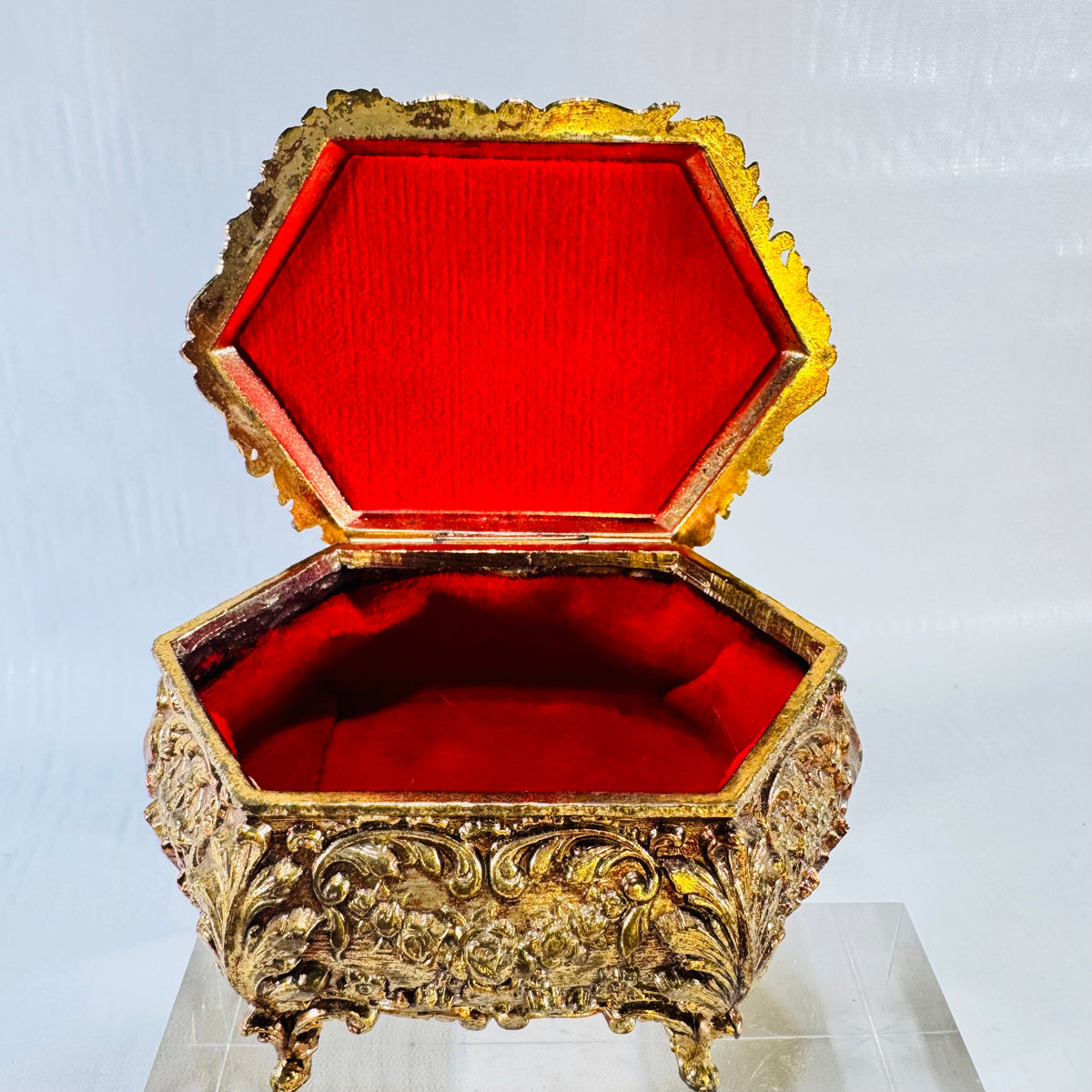 Vintage ornate gold tone metal jewelry casket with red fabric lining, photograph 2 of 9