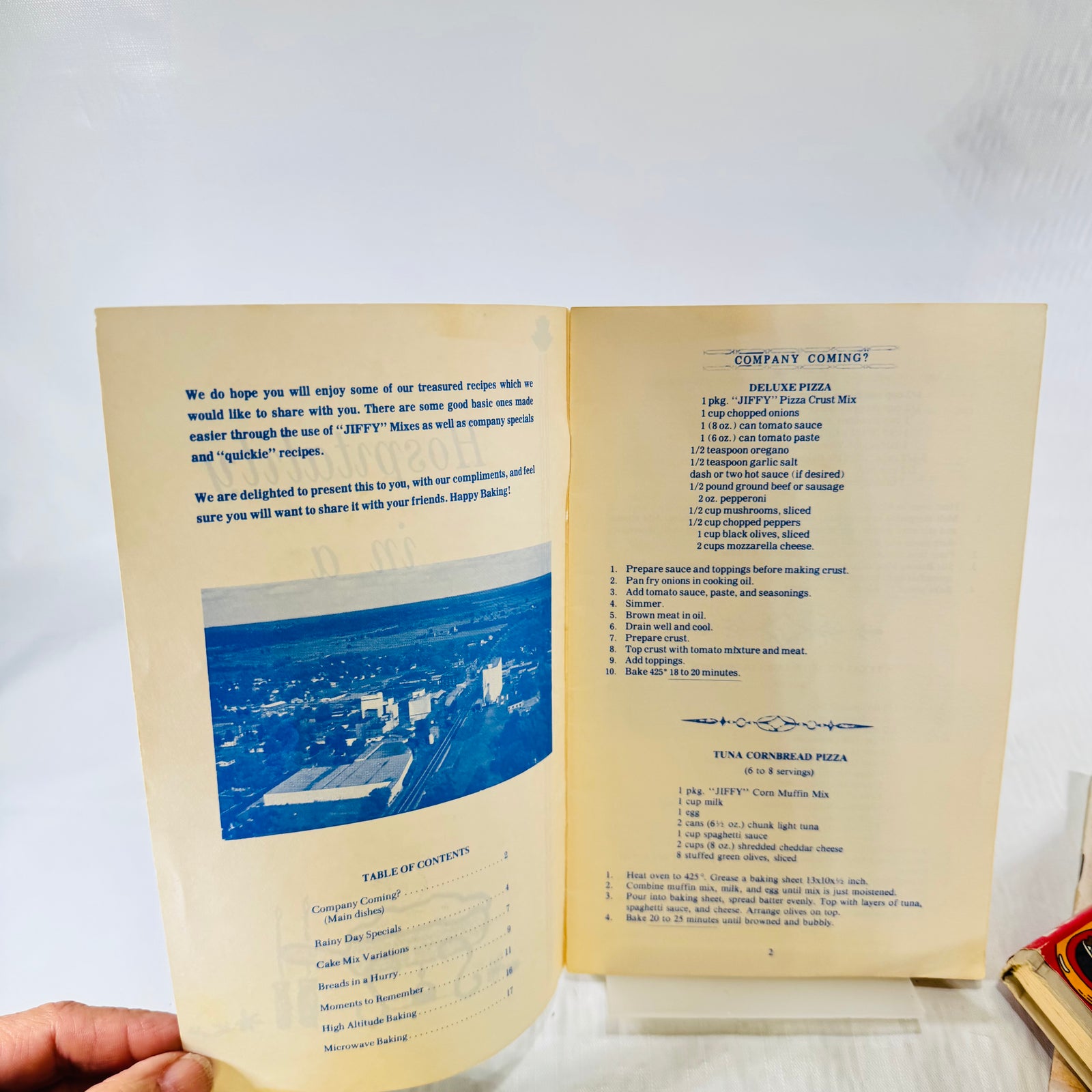 Jiffy contents list beside page 2 with Deluxe Pizza and Tuna Cornbread Pizza