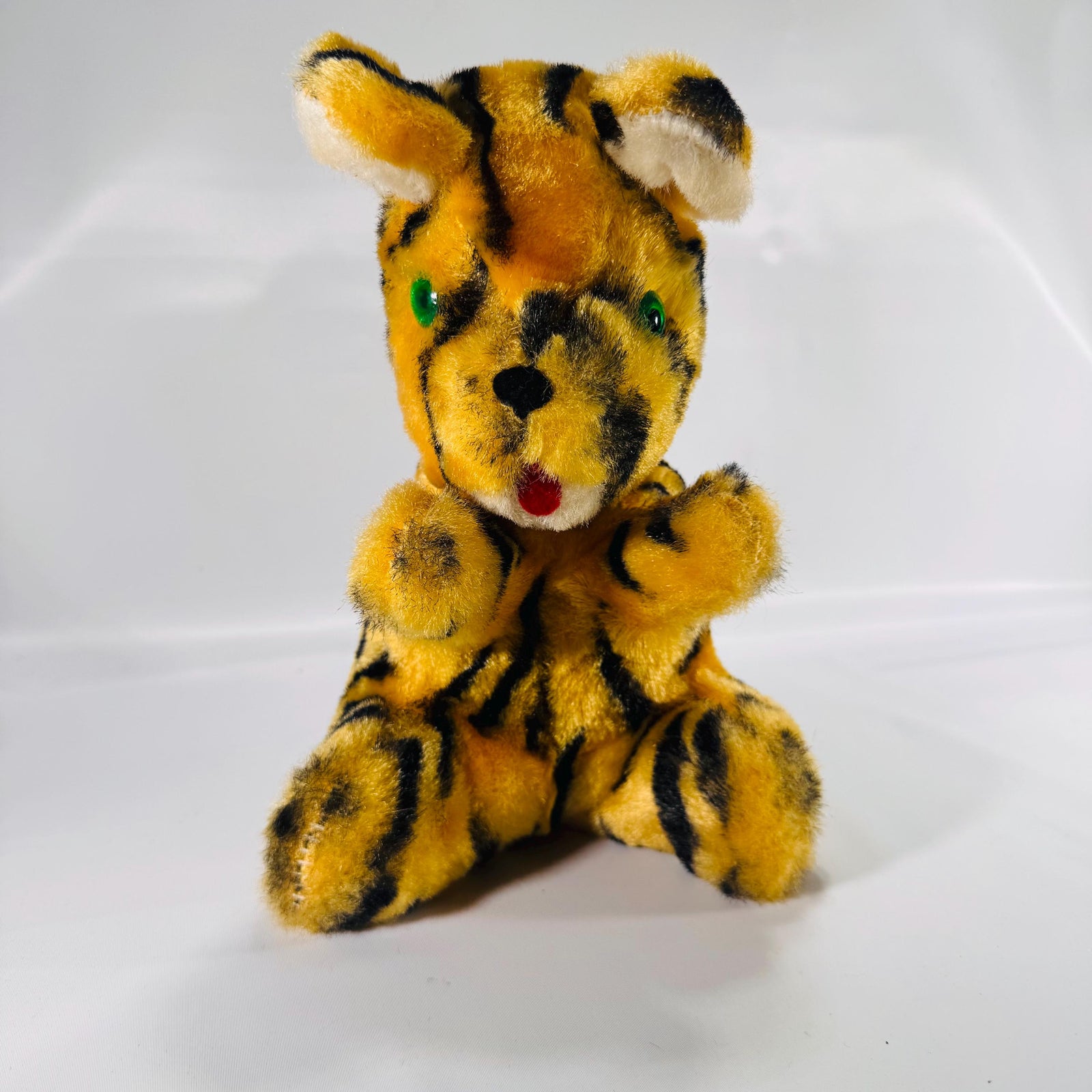 Vintage Commonwealth Creative Playthings Sitting Tiger Plush Toy – Orange & Black Striped Collectible with Bright Green Eyes