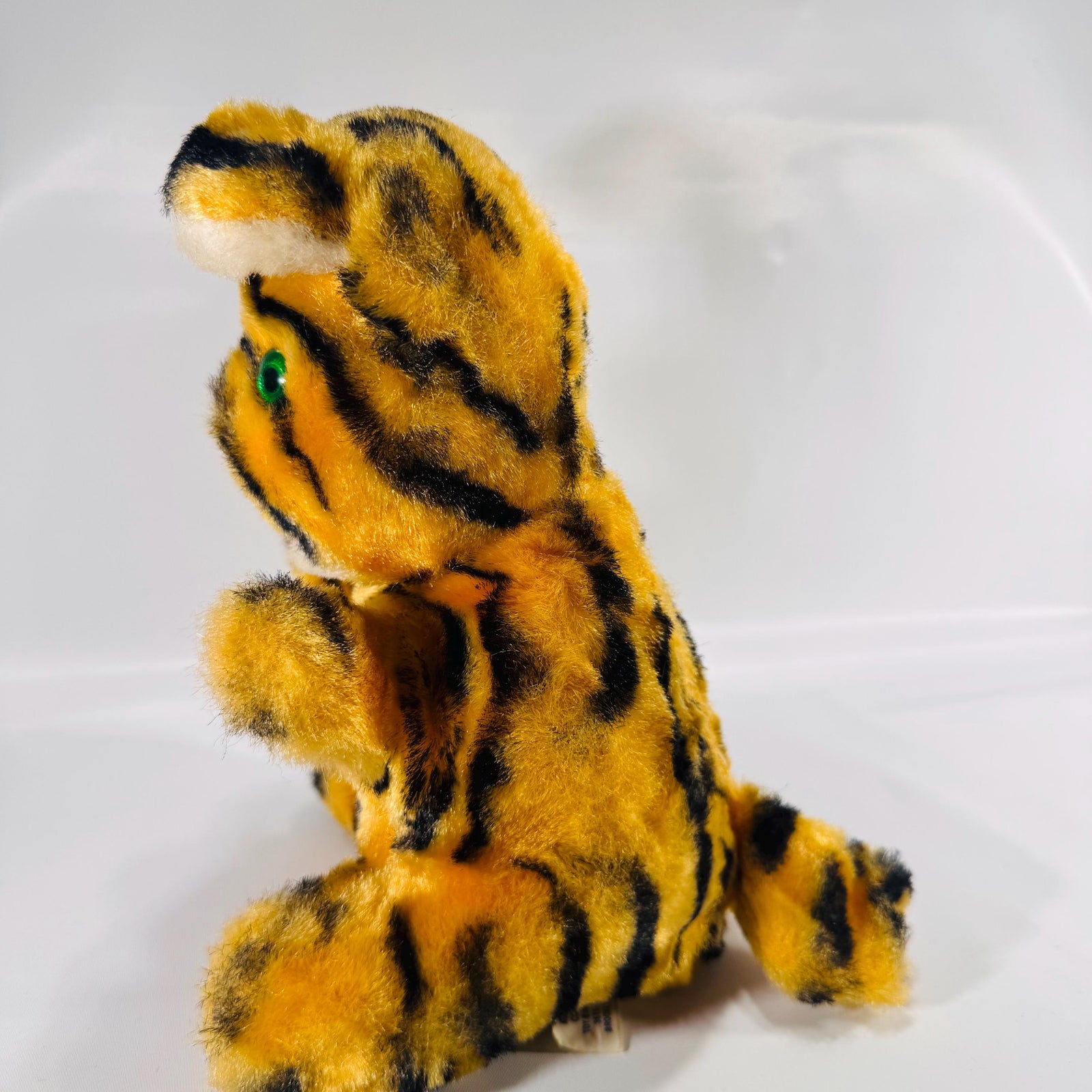 Vintage Commonwealth Creative Playthings Sitting Tiger Plush Toy – Orange & Black Striped Collectible with Bright Green Eyes