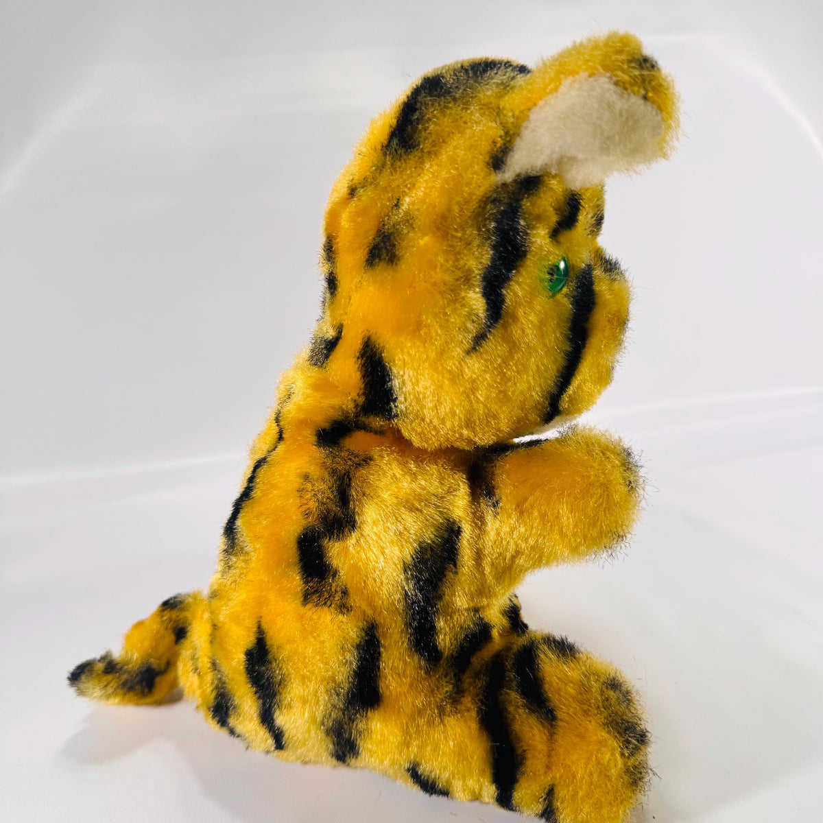 Vintage Commonwealth Creative Playthings Sitting Tiger Plush Toy – Orange & Black Striped Collectible with Bright Green Eyes