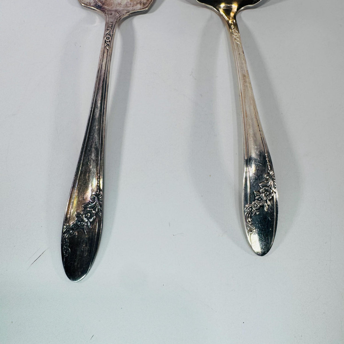 Oneida Community Tudor Silver Plate Queen Bess II Pie Server Gravy Ladle Set Vintage 1946 Pattern Gift