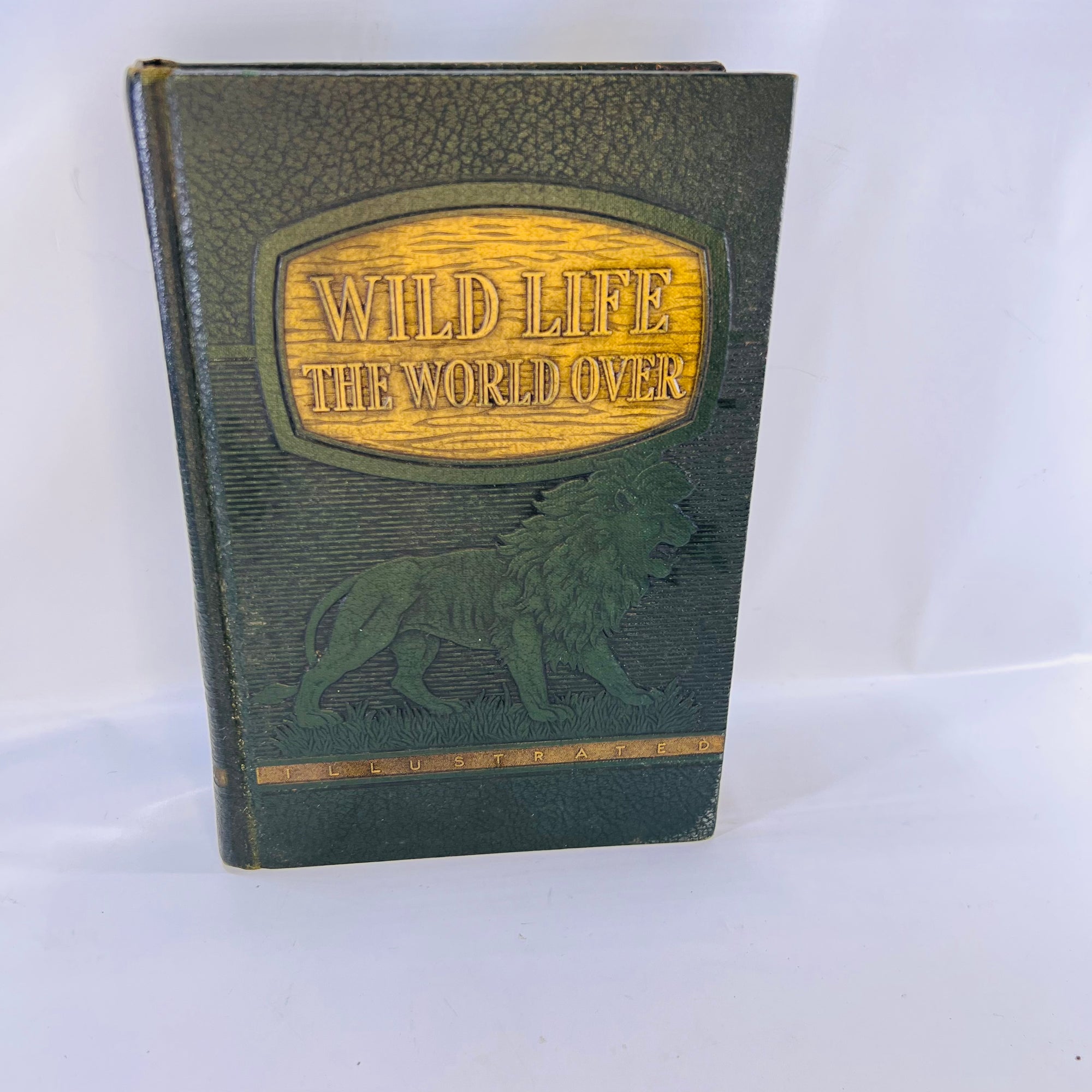 Wildlife the World Over by Traveled Specialist 1947-Reading Vintage