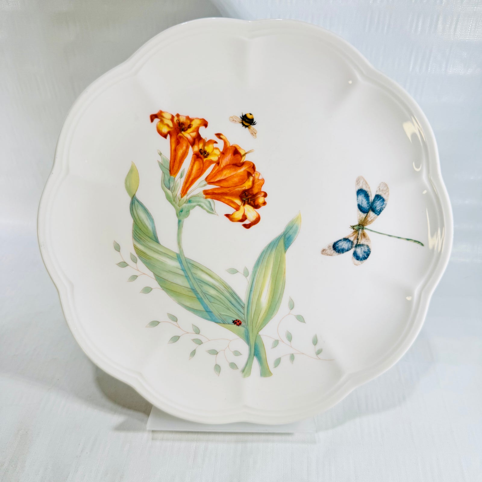 Lenox Butterfly Meadow Dragonfly 9 inch accent plate with orange lilies, blue dragonfly and ladybug