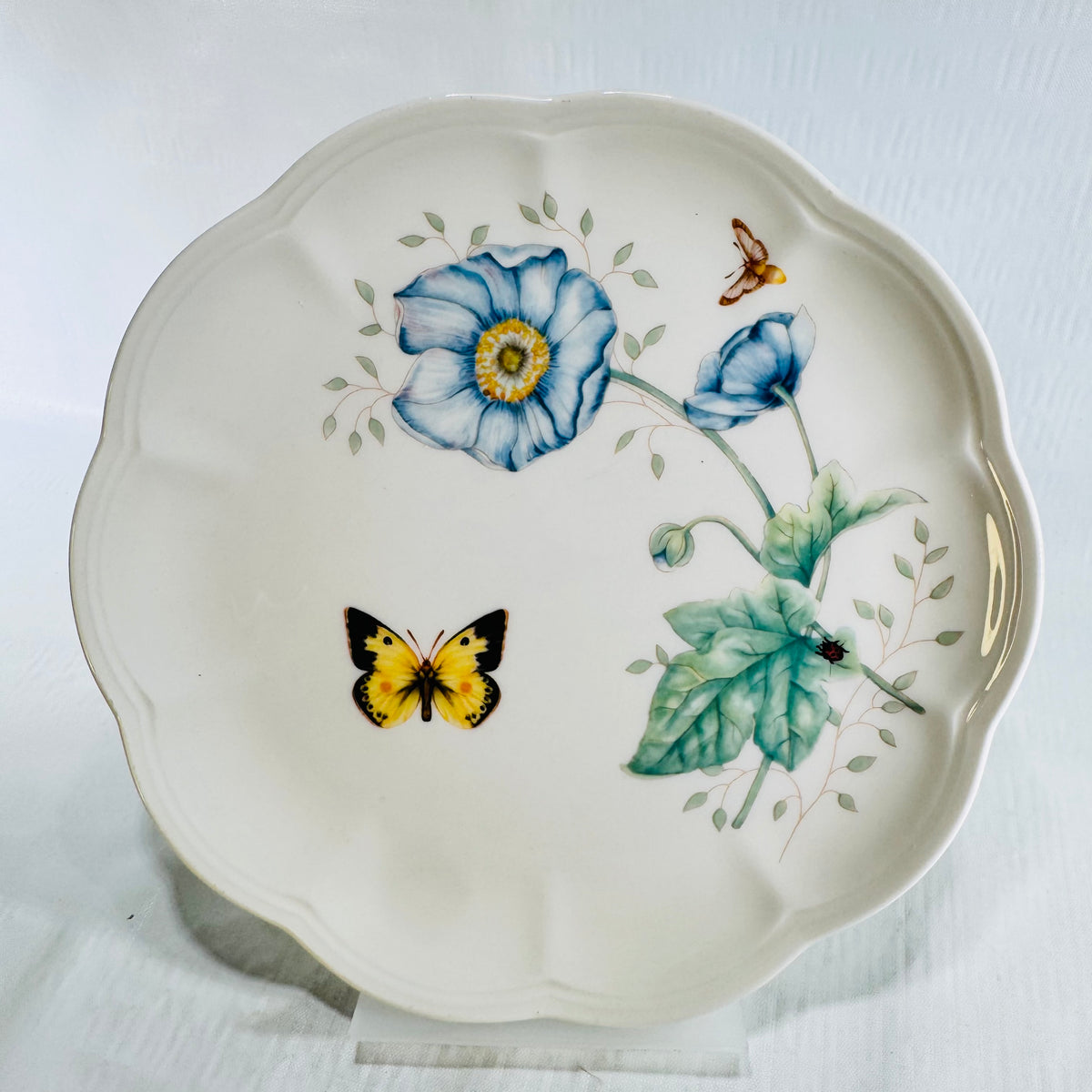 Lenox Butterfly Meadow Monarch 9 inch accent plate with blue poppies, yellow butterfly and moth