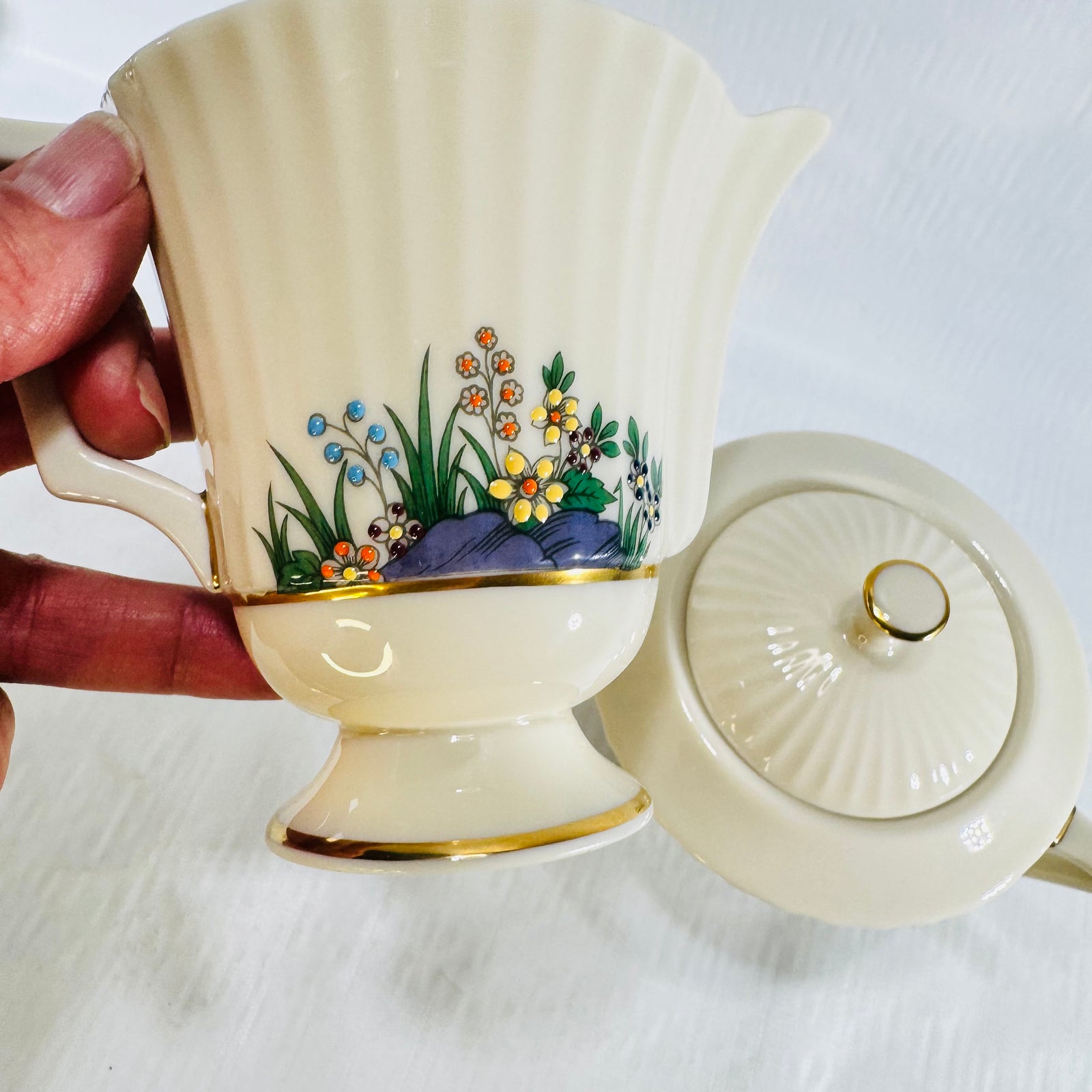 Lenox Rutledge footed creamer and covered sugar bowl set in ivory china with gold trim