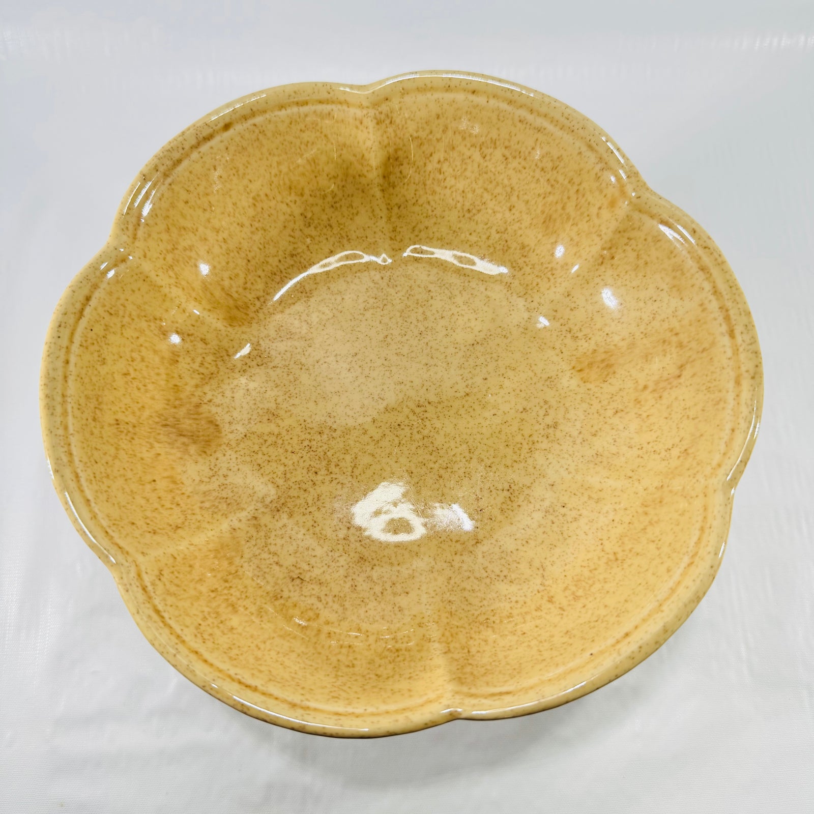 McCoy Pottery 7528 Beige Speckled Scalloped Bowl 8 Inch