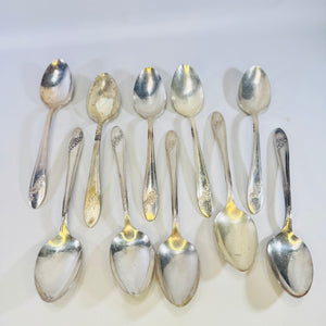 Oneida Community Queen Bess II 11 Teaspoon Lot 1946 Tudor Plate Silverplate