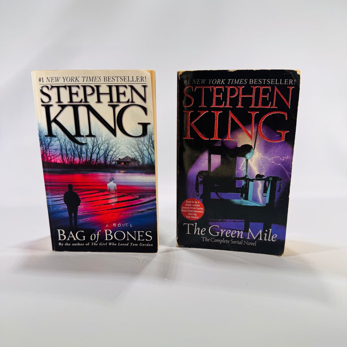 Two Stephen King Horror Paperbacks (1999), Bag of Bones and The Green Mile