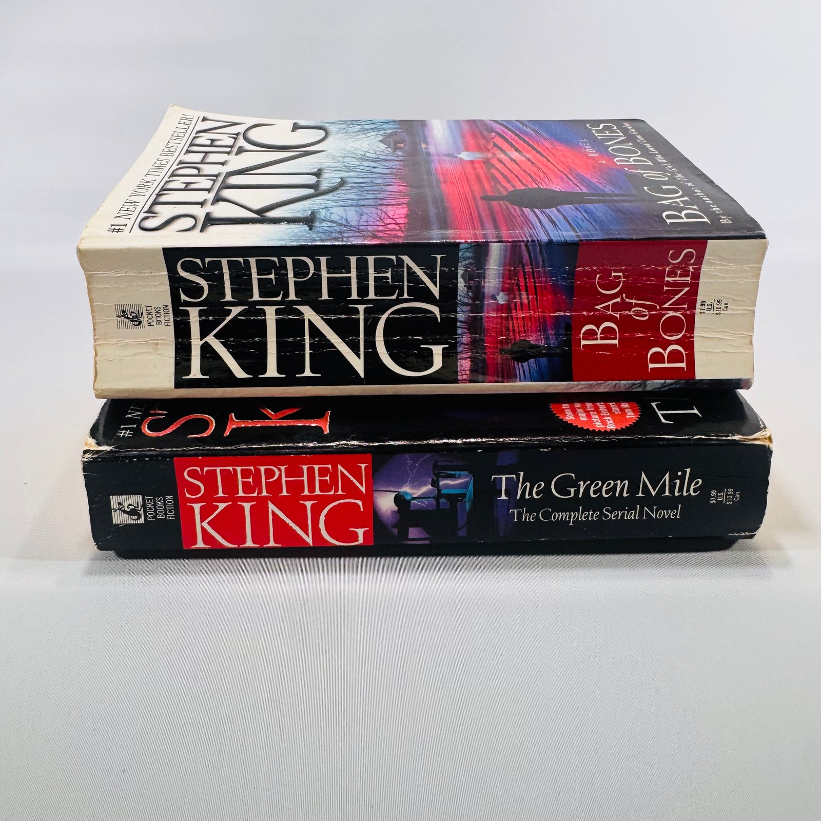 Two Stephen King Horror Paperbacks (1999), Bag of Bones and The Green Mile