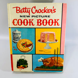 Betty Crocker's New Picture Cook Book McGraw-Hill | 1961 | First Edition Hardcover