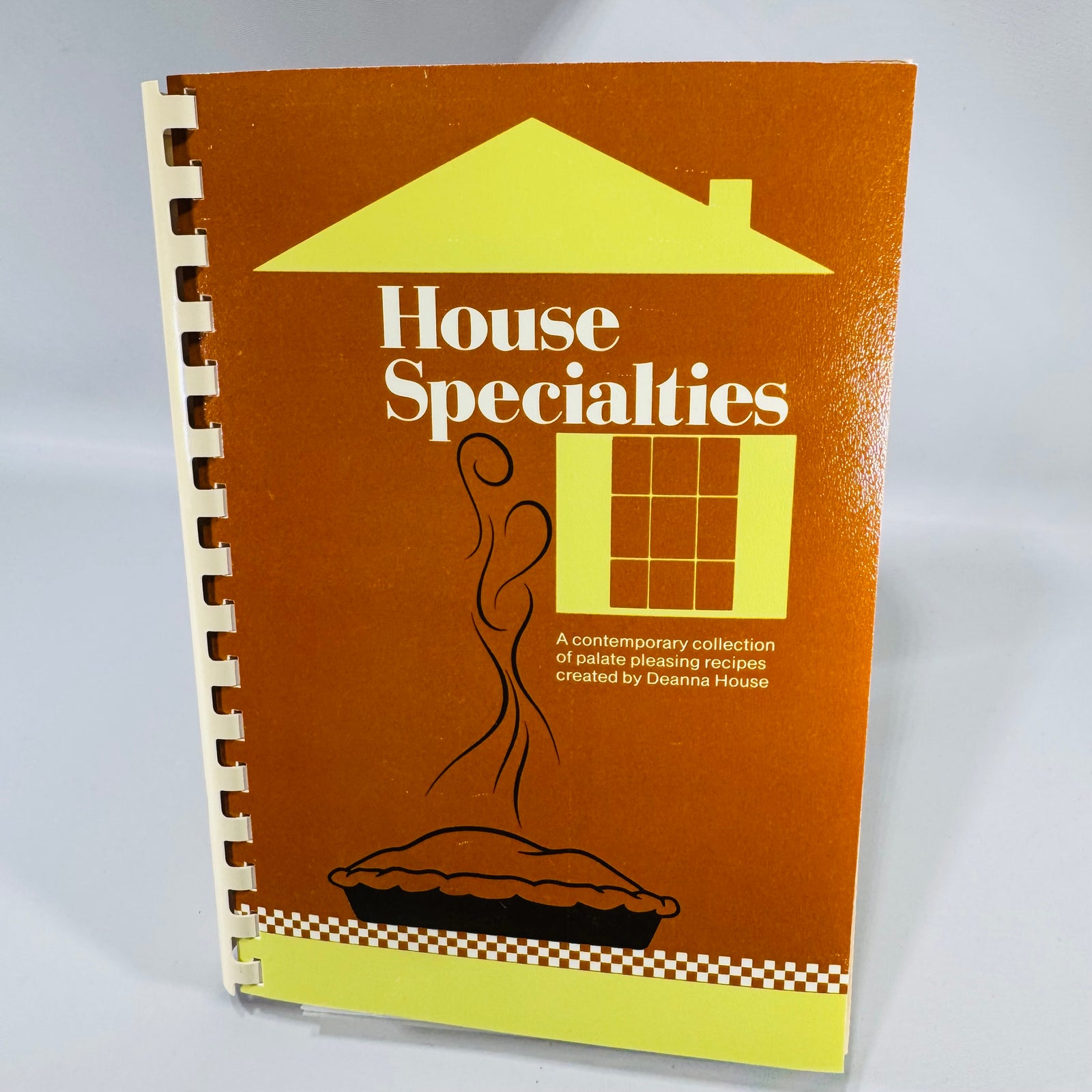 Vintage House Specialties Cookbook Deanna House Plastic Comb Bound 1981 Michigan Recipes