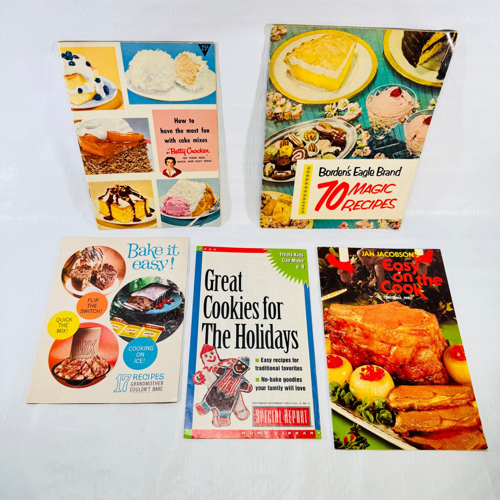 Five vintage recipe pamphlets, Borden's, Betty Crocker, Fleischmann's and more, front covers