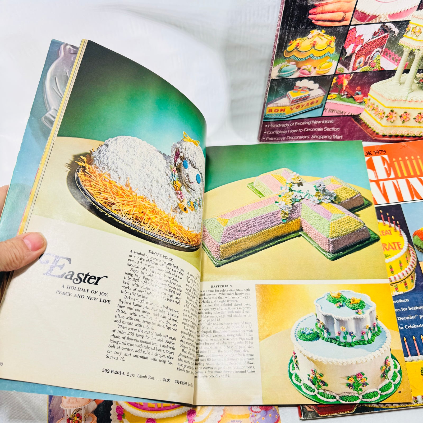 Wilton Yearbook Easter cake pages with color photos