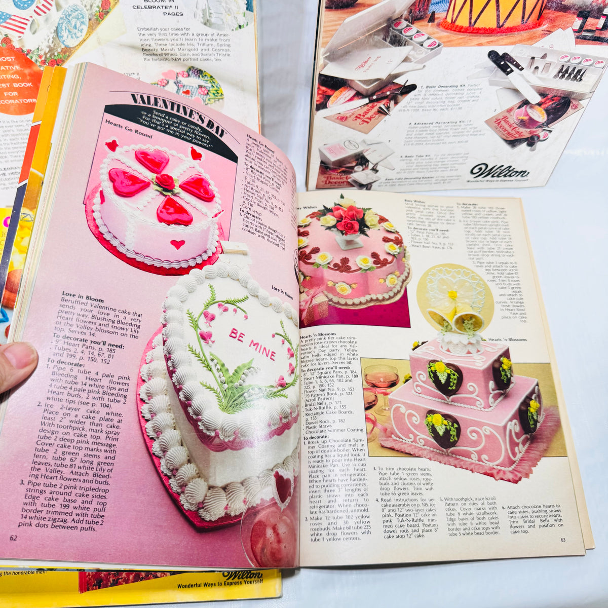 Wilton Yearbook Valentine heart cake pages