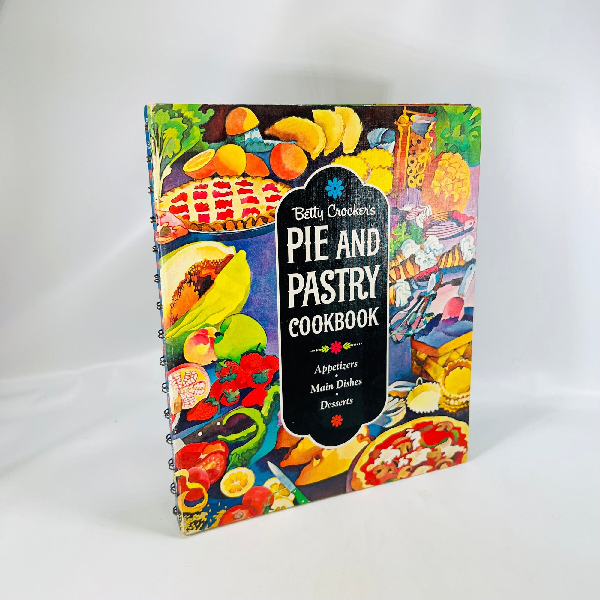 Betty Crocker's Pie and Pastry Cookbook 1968 Golden Press First Edition First Printing  Vintage Cookbook