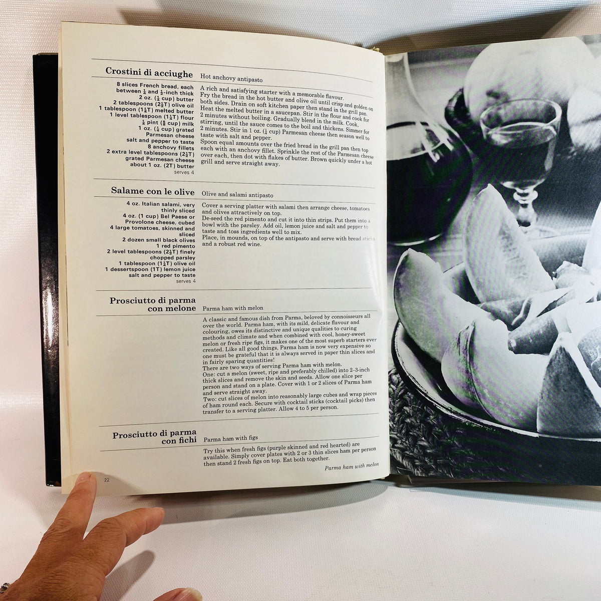 The Gourmet's Guide to Italian Cooking by Sonia Alison 1973 Vintage Book