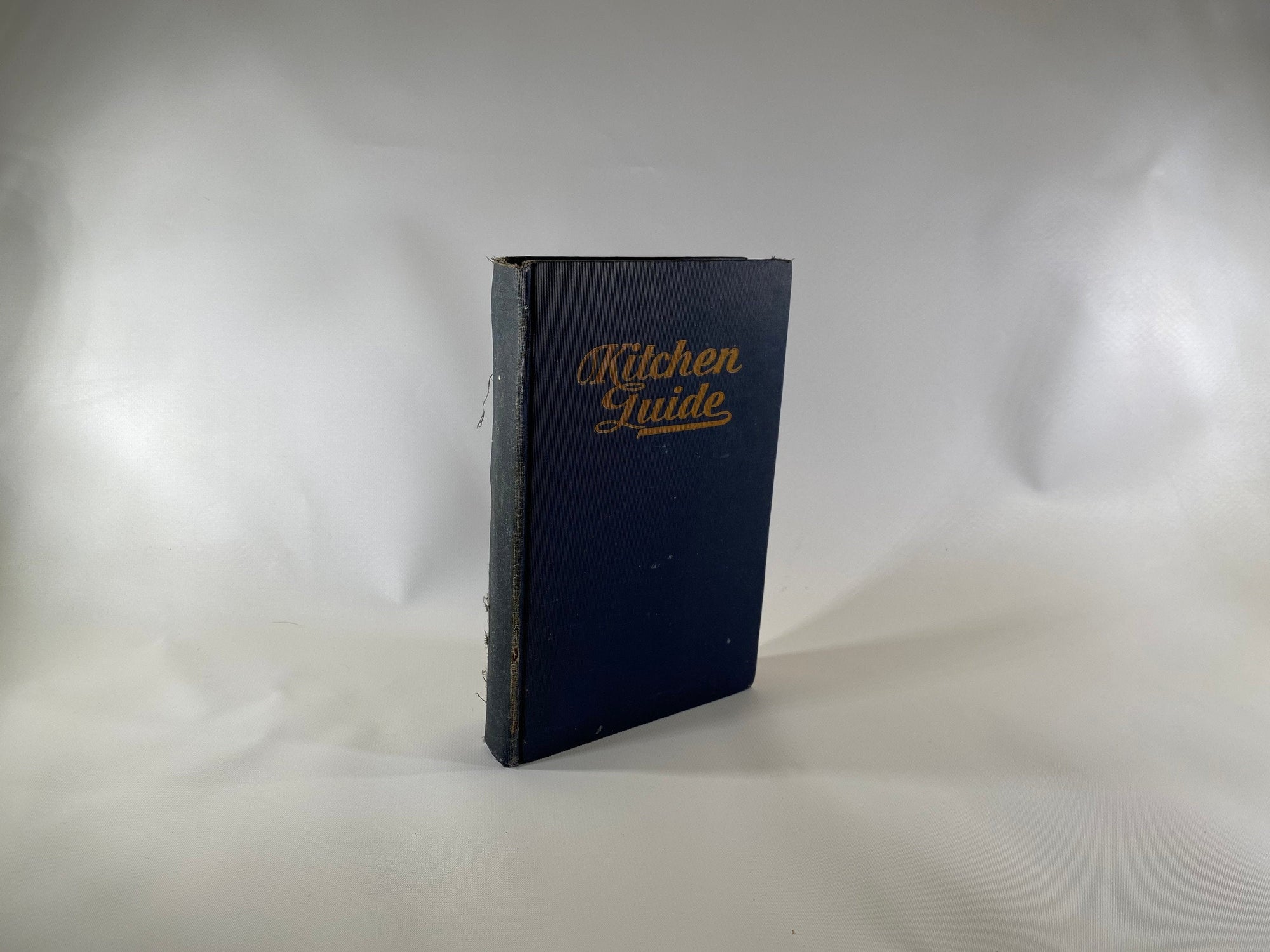 Kitchen Guide by The Aluminum Manufacturing  Company of Wisconsin Vintage Book
