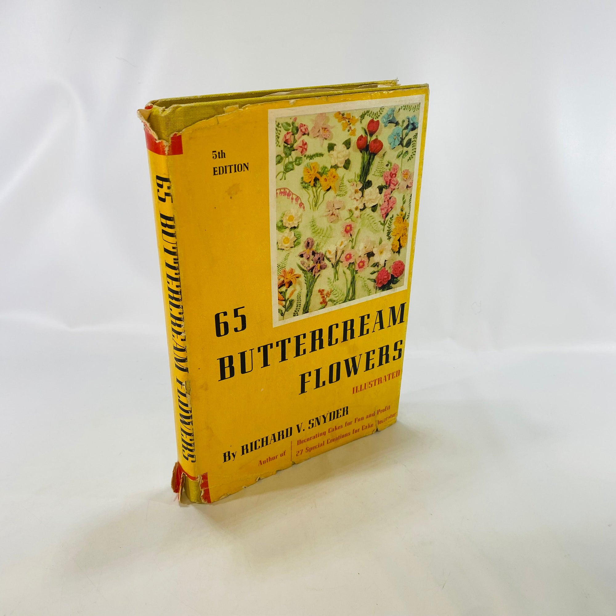 65 Buttercream Flowers a Cake Decorating Book by Richard V. Snyder 1965 Exposition Press Inc. Vintage Book