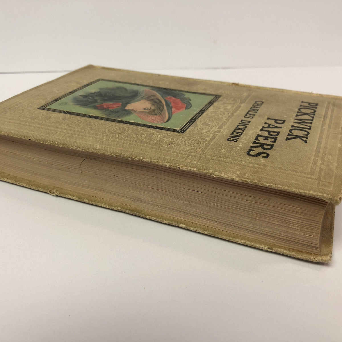 Pickwick Papers by Charles Dickens Published by Hearst and A Vintage Book Vintage Book