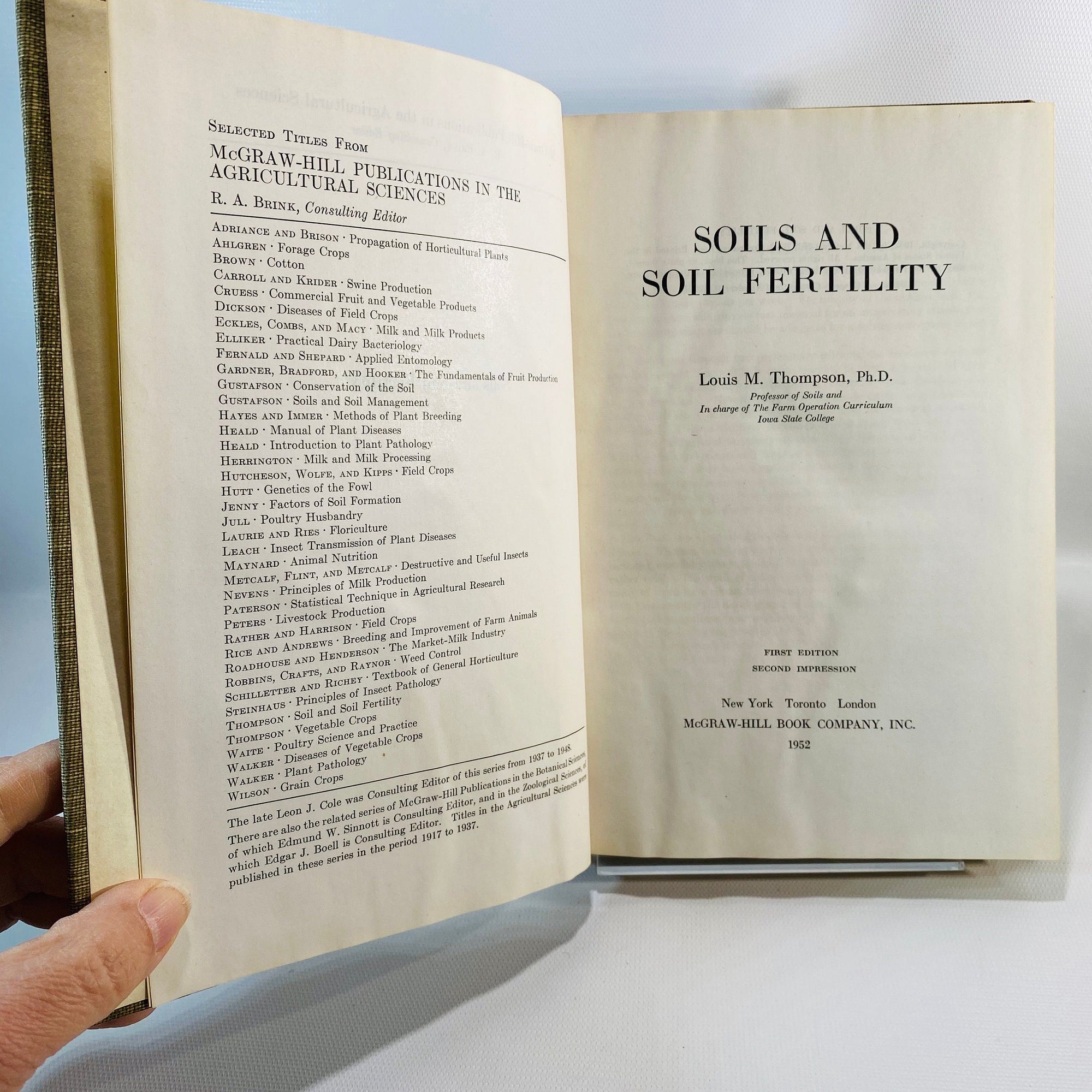Soils and Soil Fertility by Louis Thompson 1952