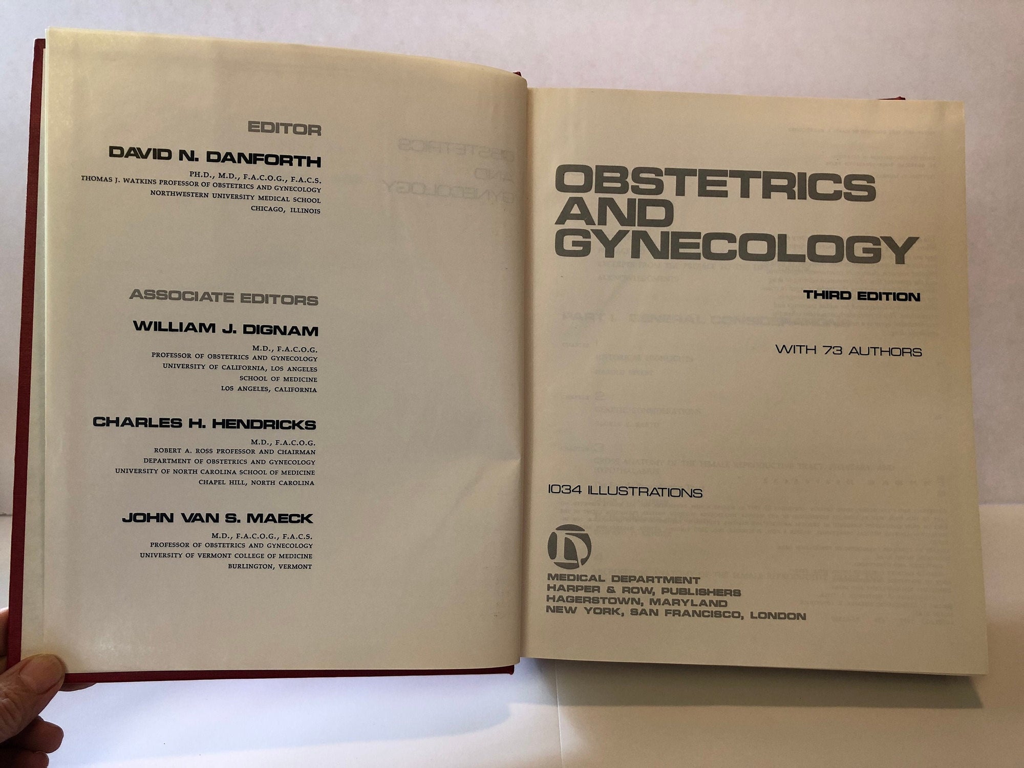 Obstetrics and Gynecology 1977 Third Edition with 73 Authors and 1034 Illustrations Vintage Book