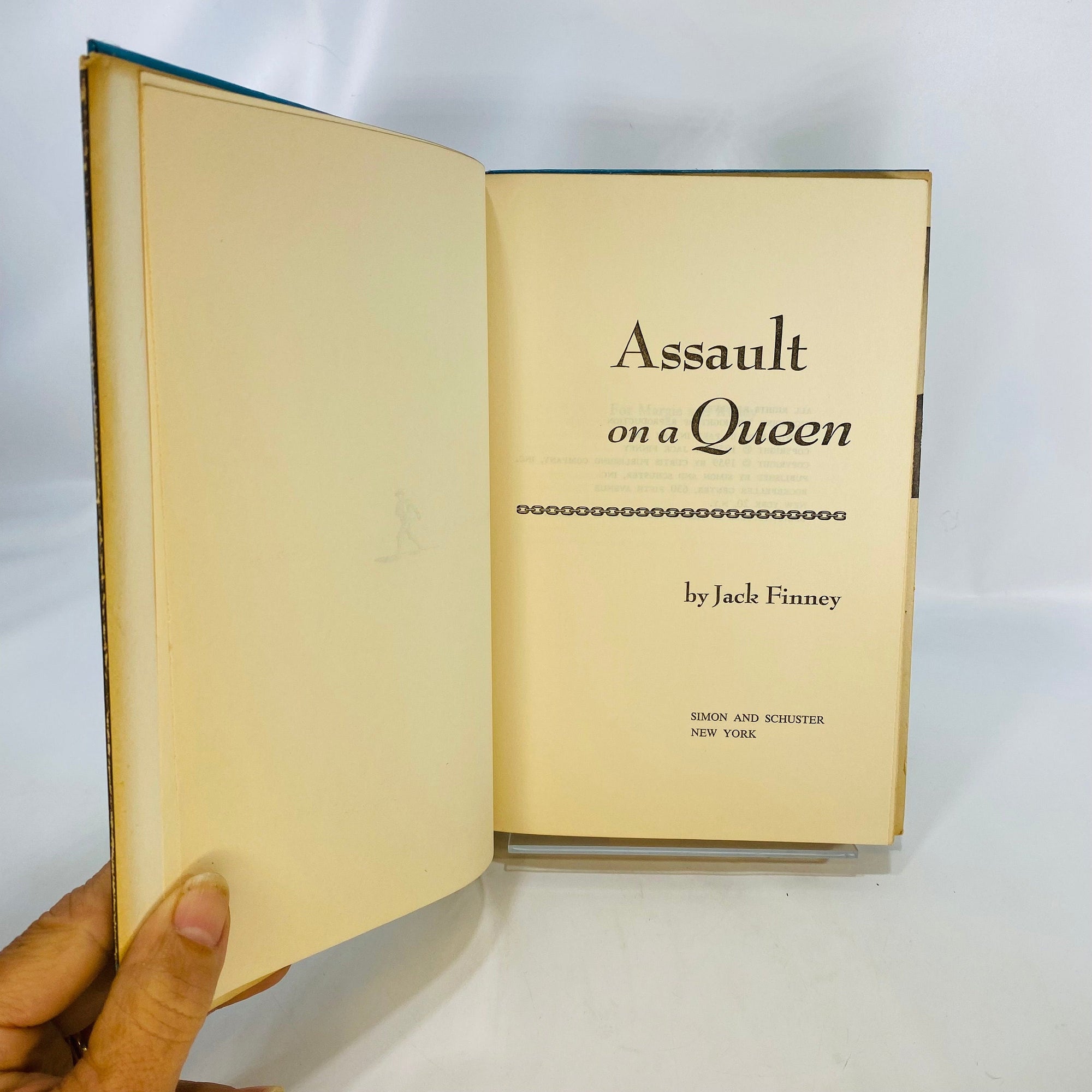 Assault on a Queen a Novel by Jack Finney 1959 Simon & Schuster Vintage Book