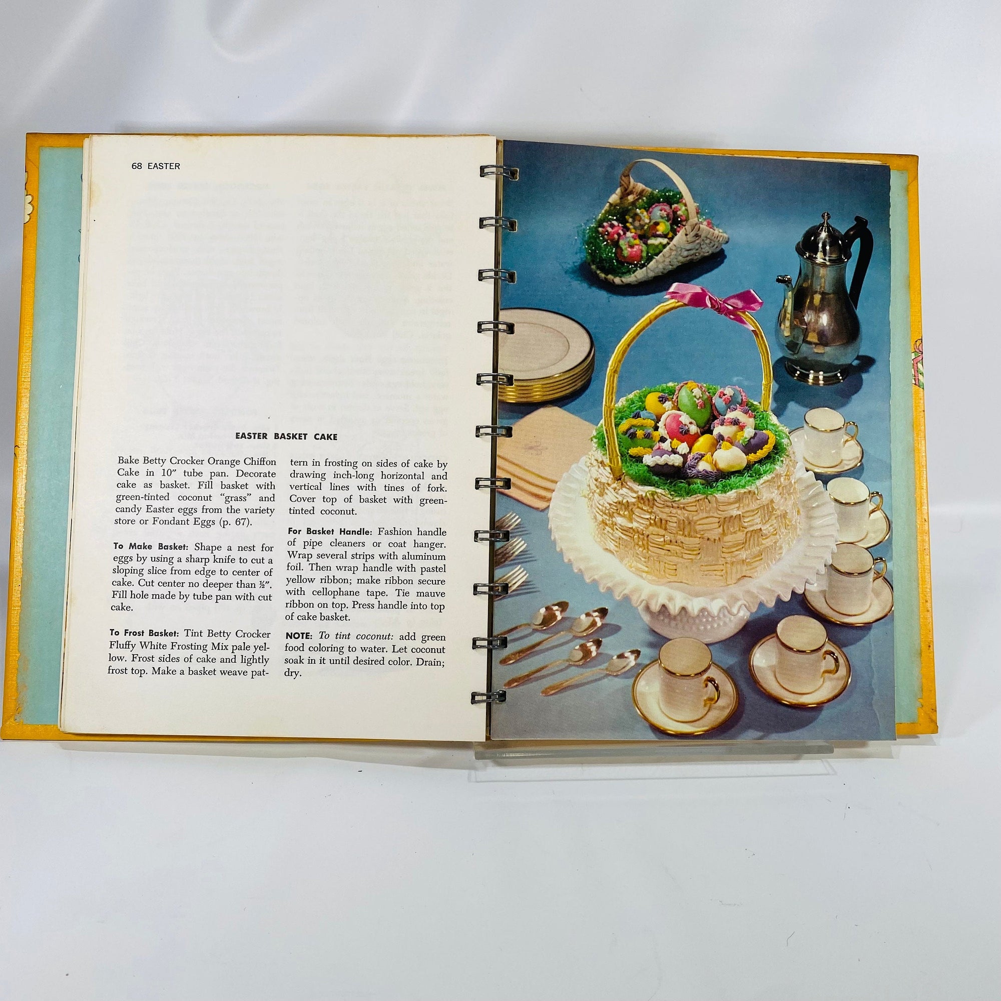 Betty Crocker Party Cookbook 1960 First Edition Golden Press  Vintage Cookbook