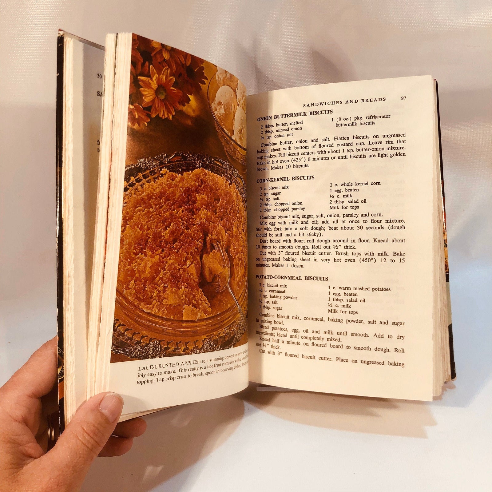 The Busy Woman's Cookbook by Editors of the Farm Journal 1971 Vintage Cookbook