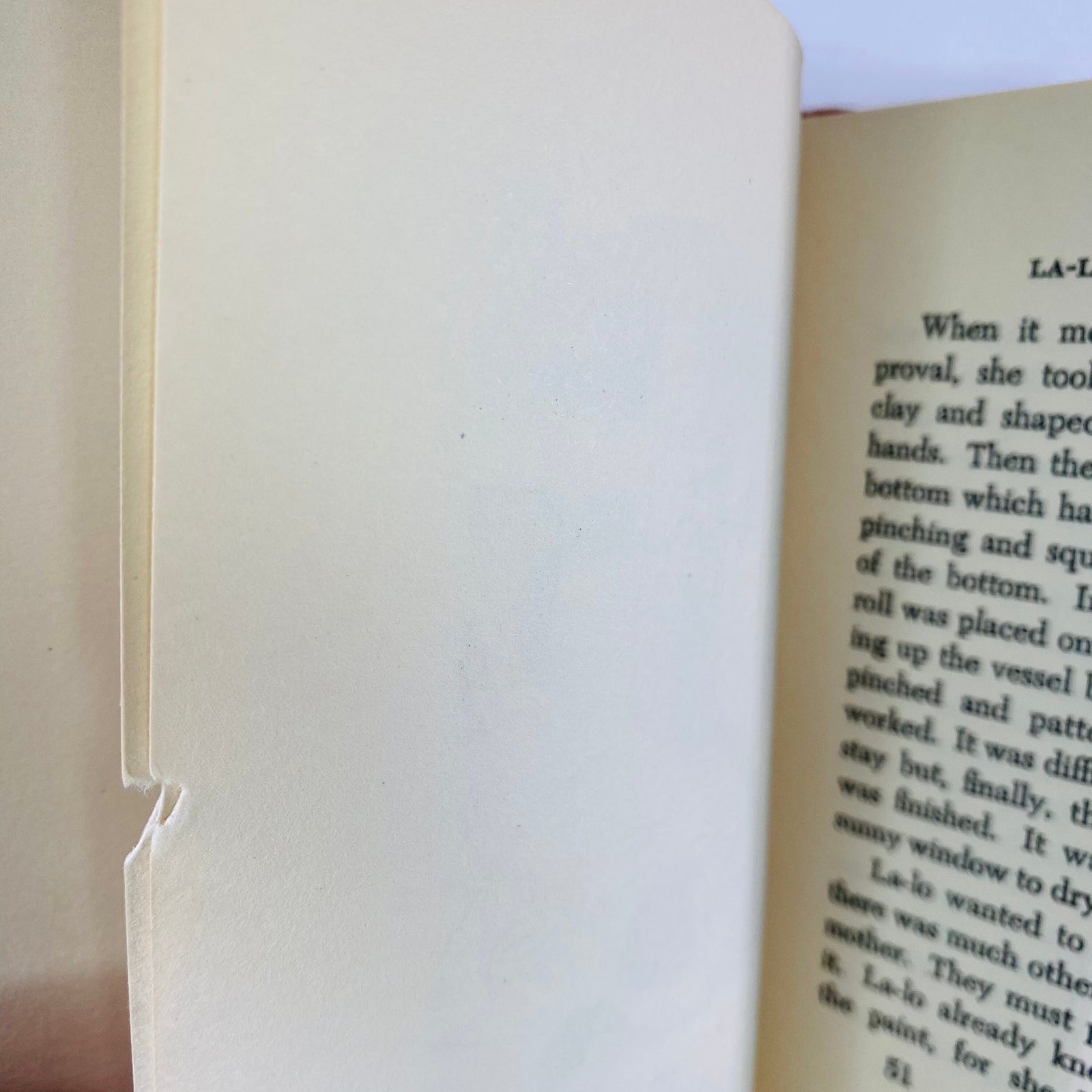 La-Lo's Magic Clay by Mary Hall Thompson First Edition 1946 Wartburg Press