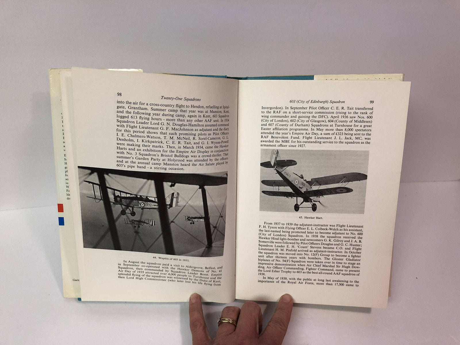 Twenty One Squadrons The Royal History of  Royal Aux. Air Force 1925-1957 By Leslie Hunt 1972 Vintage Book