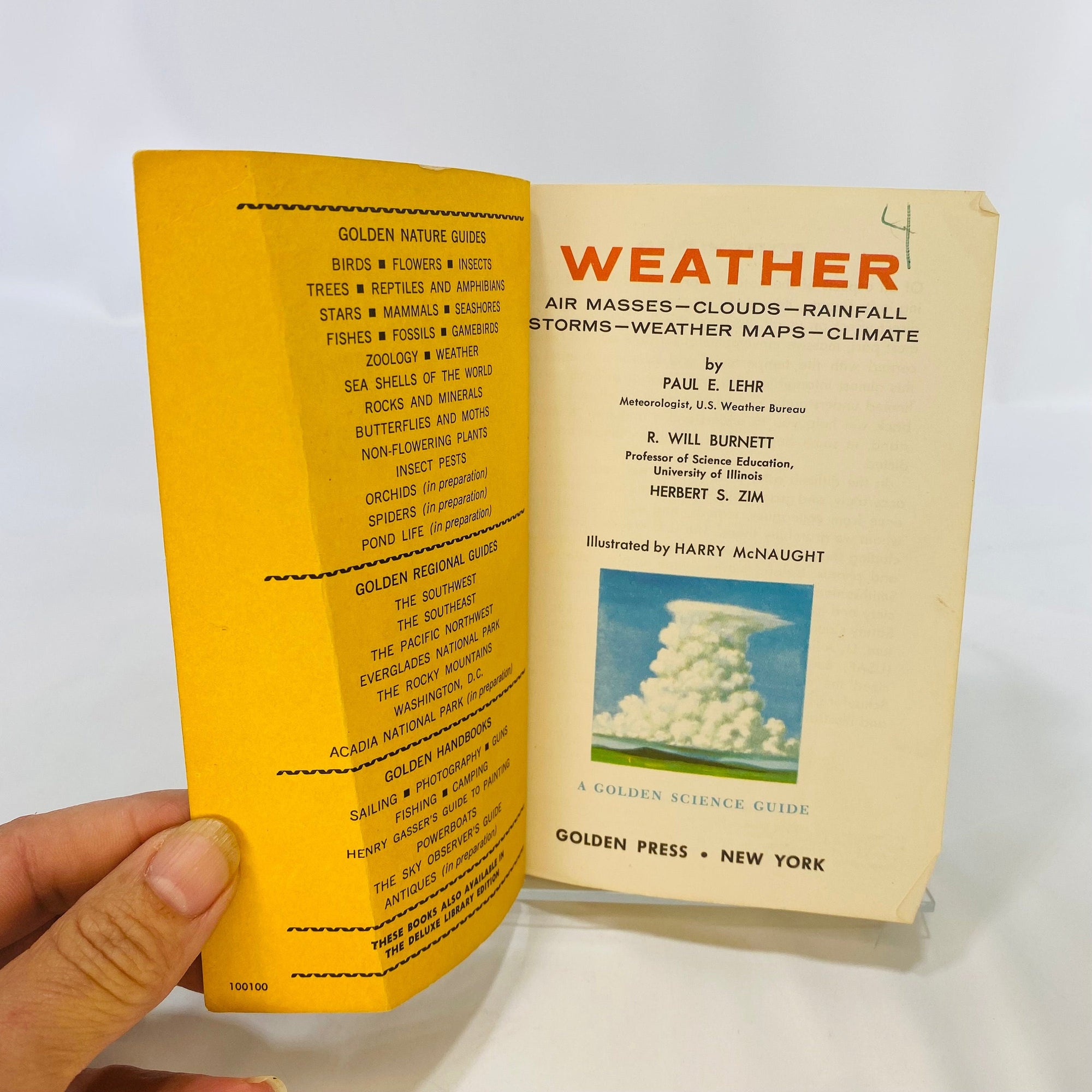 Weather a Guide to Phenomena & Forecasts a Golden Science Guide by Paul Lehr 1965 Golden Press
