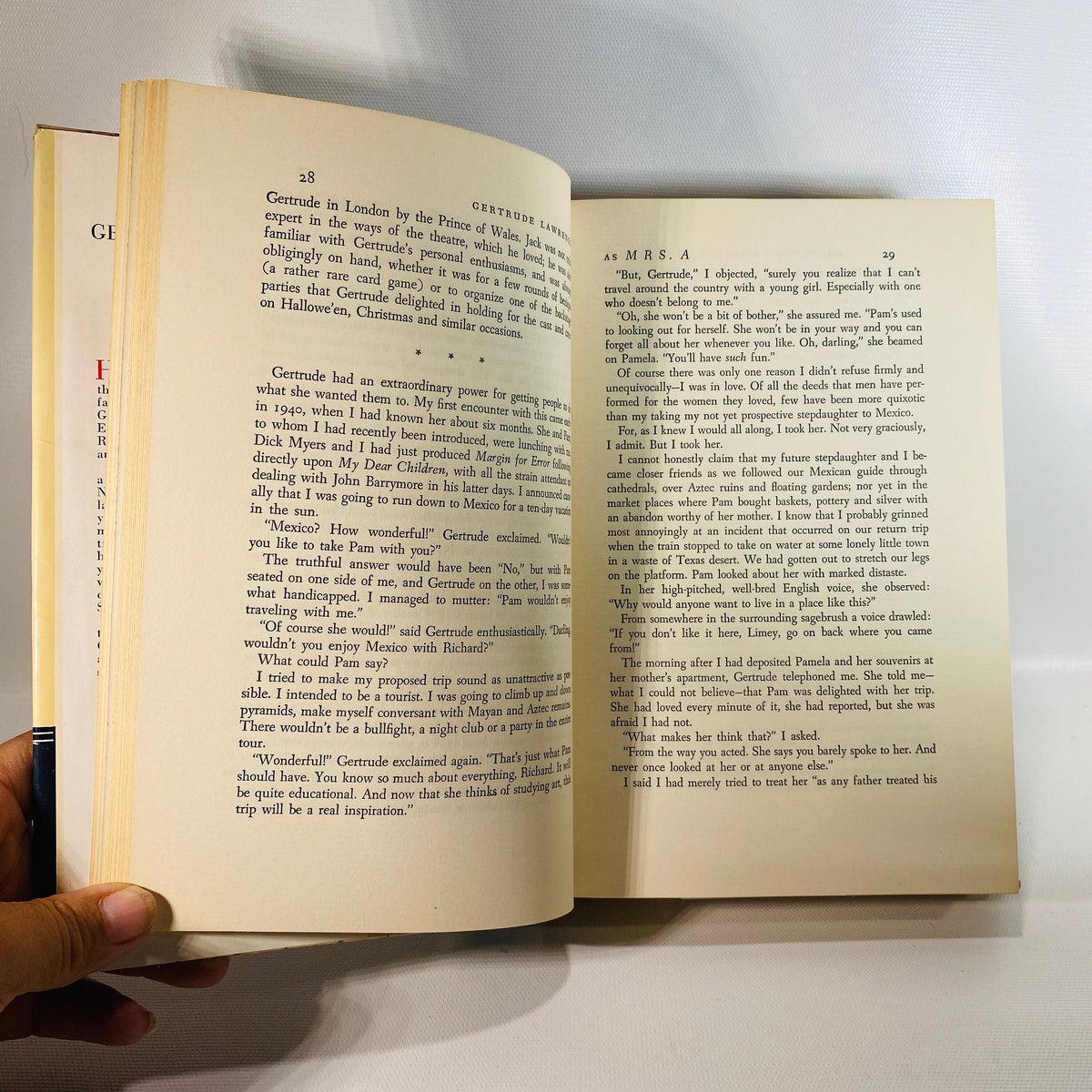Text pages 28 and 29 of Gertrude Lawrence as Mrs. A by Richard Aldrich