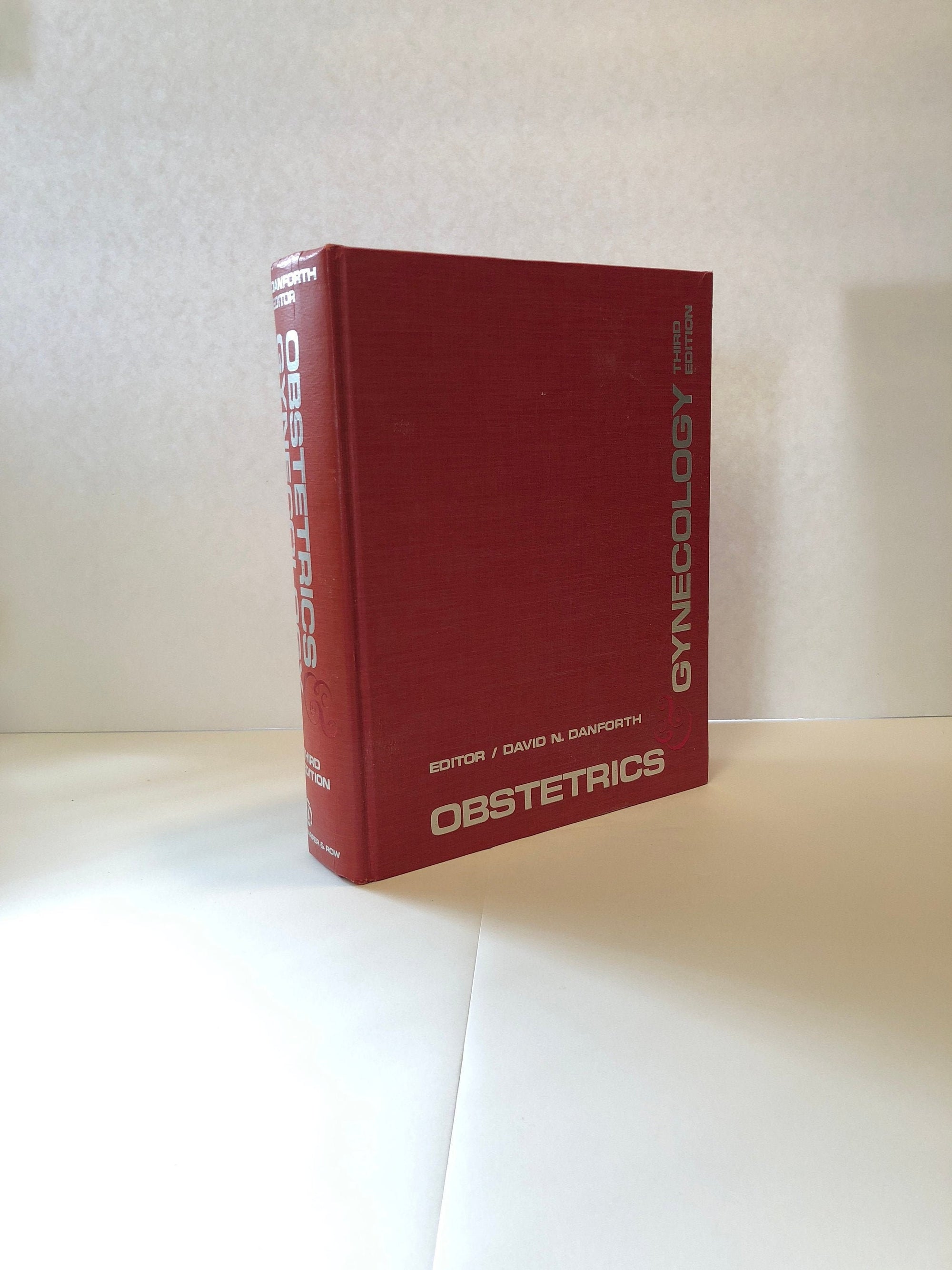 Obstetrics and Gynecology 1977 Third Edition with 73 Authors and 1034 Illustrations Vintage Book