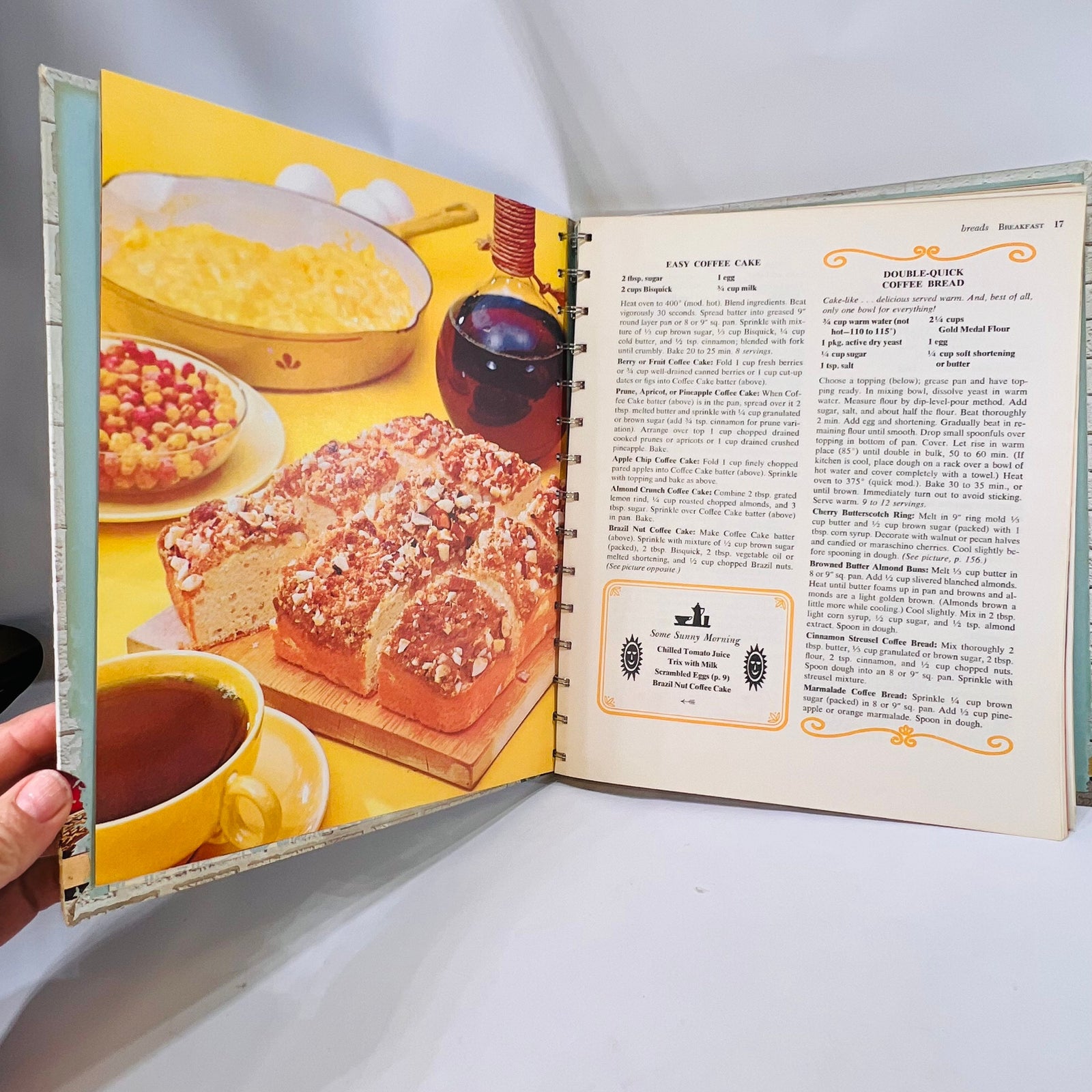 Betty Crocker's New Good and Easy Cookbook 1962 General Mills Inc Vintage Cookbook