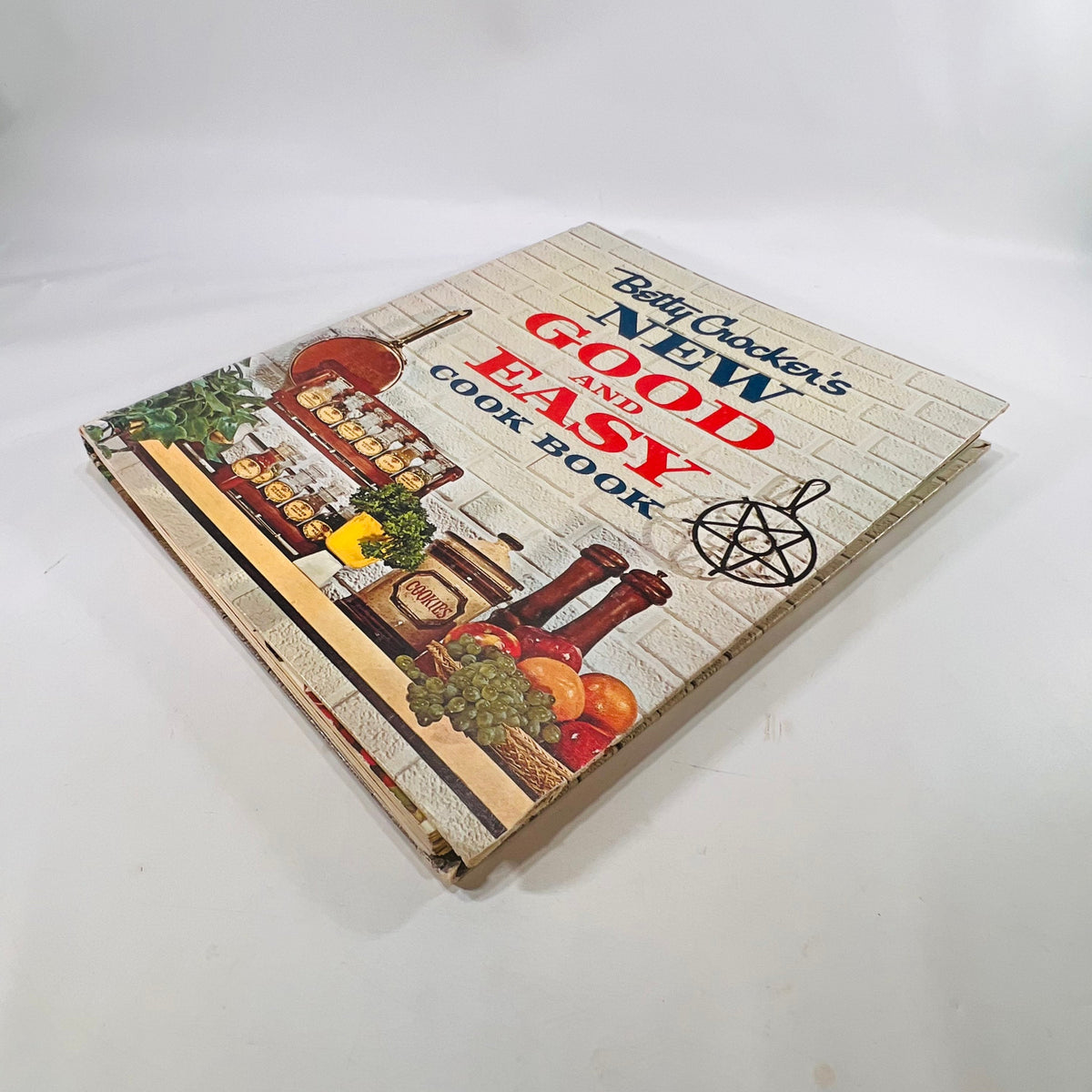 Betty Crocker's New Good and Easy Cookbook 1962 General Mills Inc Vintage Cookbook