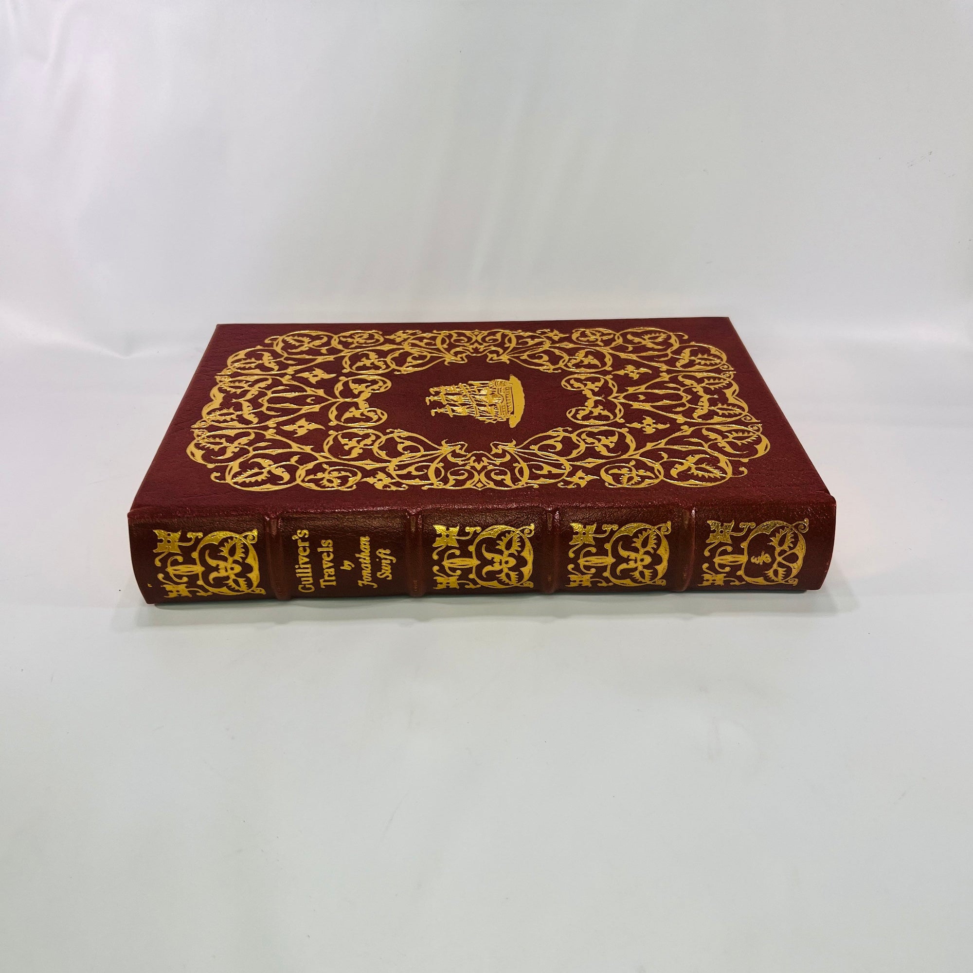 Gulliver's Travels by Jonathan Swift with Wood Engravings 1972 Vintage Classic Easton Press Collectable Leather Bound Book Gold Gilt Pages