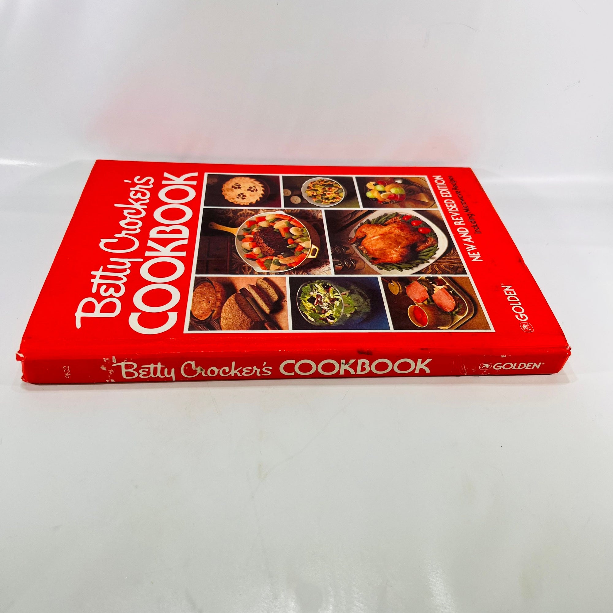 Betty Crocker Cookbook New and Revised Edition including Microwave 1978 Golden Vintage Recipes Collectable Cooking